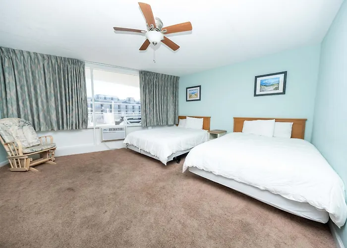 Nassau Inn Beachfront